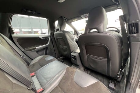 Volvo XC60 2.0 D4 R-Design Euro 6 (s/s) 5dr 19