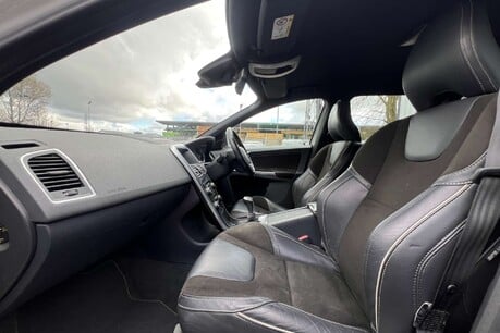 Volvo XC60 2.0 D4 R-Design Euro 6 (s/s) 5dr 23