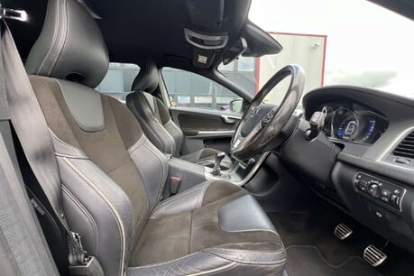 Volvo XC60 2.0 D4 R-Design Euro 6 (s/s) 5dr 25