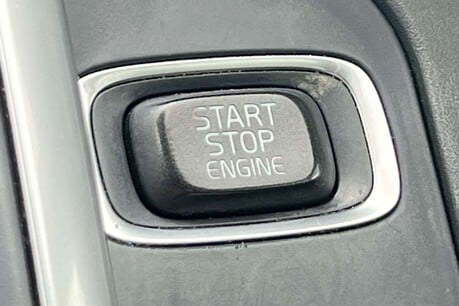 Volvo XC60 2.0 D4 R-Design Euro 6 (s/s) 5dr 29