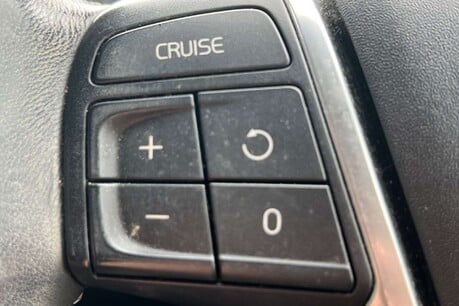 Volvo XC60 2.0 D4 R-Design Euro 6 (s/s) 5dr 45