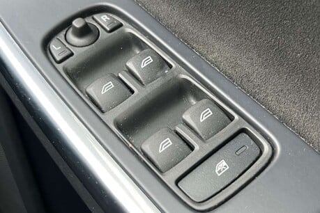 Volvo XC60 2.0 D4 R-Design Euro 6 (s/s) 5dr 54