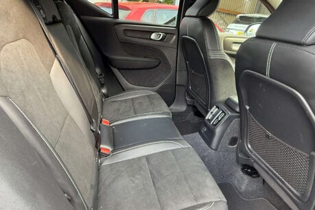 Volvo XC40 1.5h T4 Recharge 10.7kWh R-Design Auto Euro 6 (s/s) 5dr 13