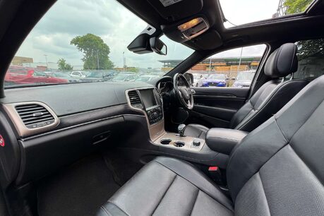 Jeep Grand Cherokee 3.0 V6 CRD Summit SUV 5dr Diesel Auto 4WD Euro 6 (247 bhp) 32
