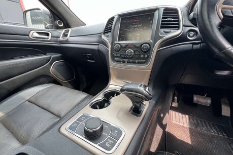 Jeep Grand Cherokee 3.0 V6 CRD Summit SUV 5dr Diesel Auto 4WD Euro 6 (247 bhp) 35