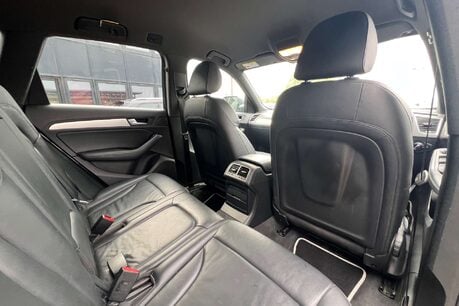 Audi Q5 2.0 TDI S line Plus SUV 5dr Diesel Manual quattro Euro 5 (s/s) (177 ps) 23
