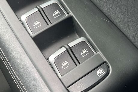 Audi Q5 2.0 TDI S line Plus SUV 5dr Diesel Manual quattro Euro 5 (s/s) (177 ps) 62