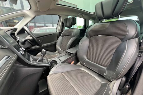 Renault Scenic 1.5 dCi Dynamique S Nav MPV 5dr Diesel Manual Euro 6 (s/s) (110 ps) 29