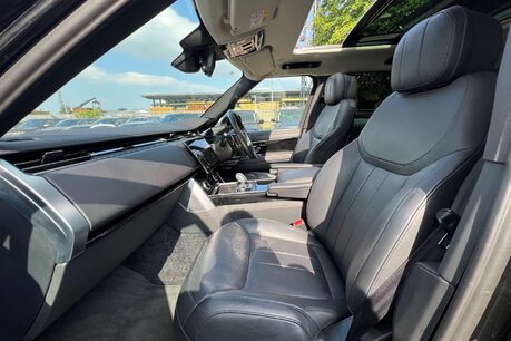 Land Rover Range Rover 3.0 D350 MHEV HSE SUV 5dr Diesel Auto 4WD Euro 6 (s/s) (350 ps) 32