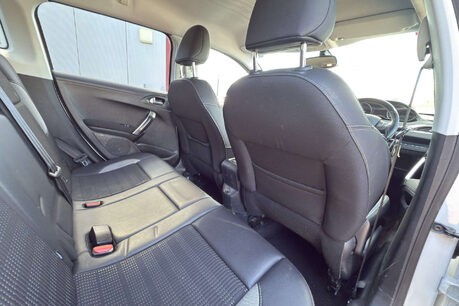 Peugeot 2008 1.2 PureTech Allure SUV 5dr Petrol Manual Euro 6 (82 ps) 13