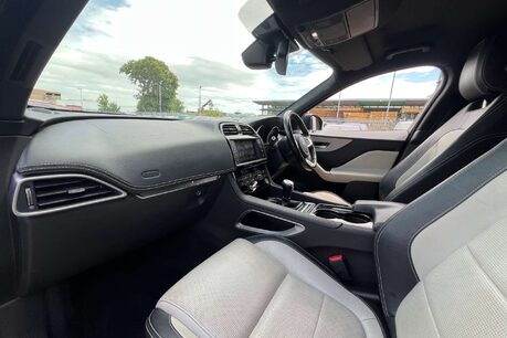 Jaguar F-Pace 2.0 D180 R-Sport SUV 5dr Diesel Manual Euro 6 (s/s) (180 ps) 31