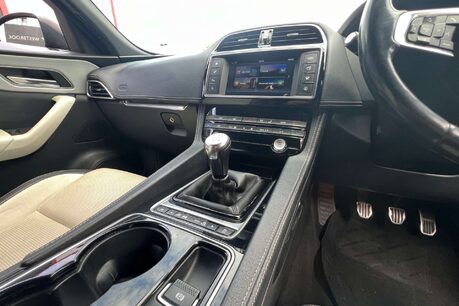 Jaguar F-Pace 2.0 D180 R-Sport SUV 5dr Diesel Manual Euro 6 (s/s) (180 ps) 35
