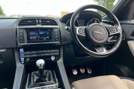 Jaguar F-Pace 2.0 D180 R-Sport SUV 5dr Diesel Manual Euro 6 (s/s) (180 ps) 16