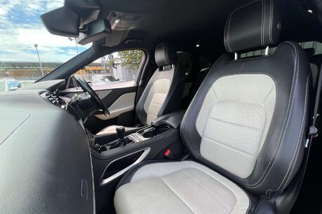 Jaguar F-Pace 2.0 D180 R-Sport SUV 5dr Diesel Manual Euro 6 (s/s) (180 ps) 29