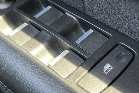 Land Rover Range Rover Evoque 2.2 SD4 Pure Tech SUV 5dr Diesel Auto 4WD Euro 5 (s/s) (190 ps) 62