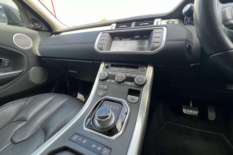 Land Rover Range Rover Evoque 2.2 SD4 Pure Tech SUV 5dr Diesel Auto 4WD Euro 5 (s/s) (190 ps) 35
