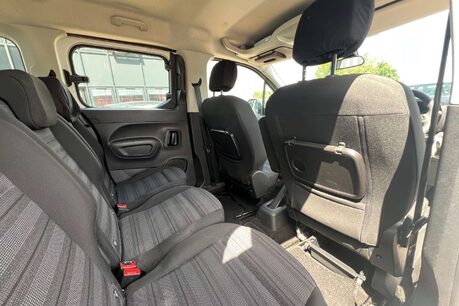 Vauxhall Combo Life 1.5 Turbo D BlueInjection Energy (7ST) MPV 5dr Diesel Manual Euro 6 (s/s) ( 25