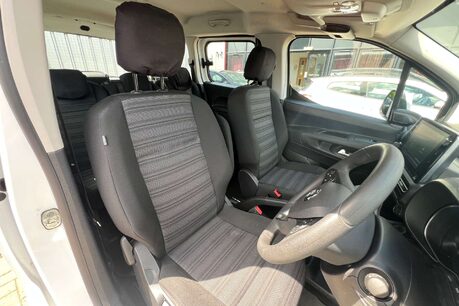 Vauxhall Combo Life 1.5 Turbo D BlueInjection Energy (7ST) MPV 5dr Diesel Manual Euro 6 (s/s) ( 21