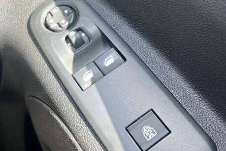 Vauxhall Combo Life 1.5 Turbo D BlueInjection Energy (7ST) MPV 5dr Diesel Manual Euro 6 (s/s) ( 59