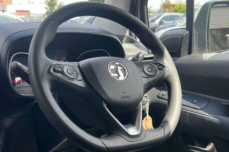 Vauxhall Combo Life 1.5 Turbo D BlueInjection Energy (7ST) MPV 5dr Diesel Manual Euro 6 (s/s) ( 17