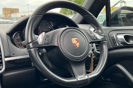 Porsche Cayenne 3.0 TD V6 SUV 5dr Diesel Tiptronic 4WD Euro 5 (s/s) (240 ps) 15