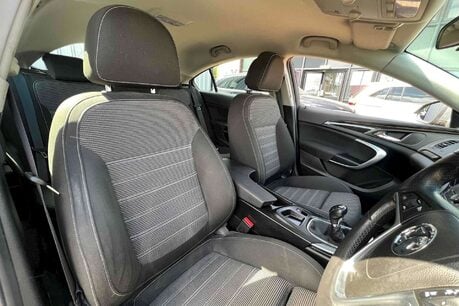 Vauxhall Insignia 2.0 CDTi ecoFLEX SRi Euro 5 5dr 7