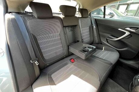 Vauxhall Insignia 2.0 CDTi ecoFLEX SRi Euro 5 5dr 9