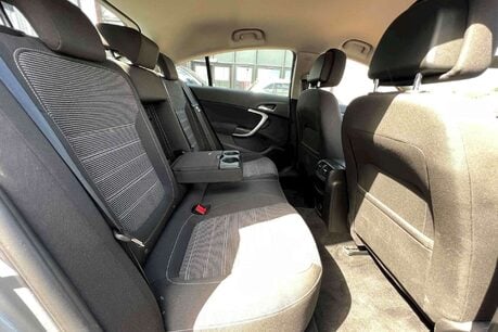 Vauxhall Insignia 2.0 CDTi ecoFLEX SRi Euro 5 5dr 11