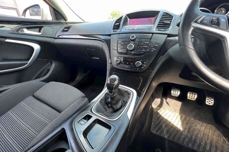 Vauxhall Insignia 2.0 CDTi ecoFLEX SRi Euro 5 5dr 20