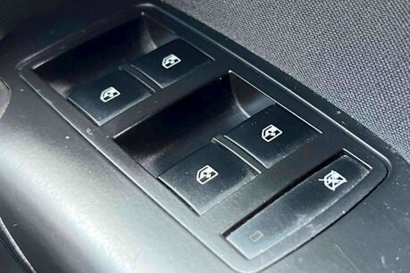 Vauxhall Insignia 2.0 CDTi ecoFLEX SRi Euro 5 5dr 31