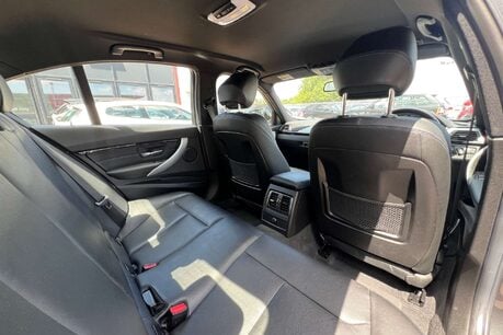 BMW 3 Series 2.0 330e 7.6kWh M Sport Saloon 4dr Petrol Plug-in Hybrid Auto Euro 6 (s/s)  23