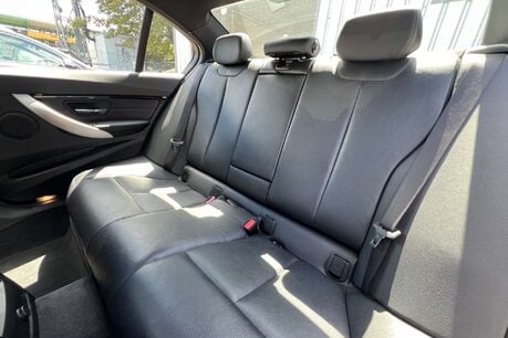 BMW 3 Series 2.0 330e 7.6kWh M Sport Saloon 4dr Petrol Plug-in Hybrid Auto Euro 6 (s/s)  24