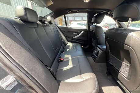 BMW 3 Series 2.0 330e 7.6kWh M Sport Saloon 4dr Petrol Plug-in Hybrid Auto Euro 6 (s/s)  22