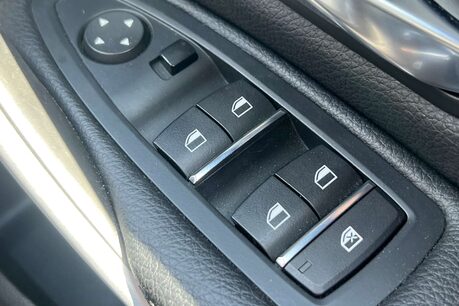 BMW 3 Series 2.0 330e 7.6kWh M Sport Saloon 4dr Petrol Plug-in Hybrid Auto Euro 6 (s/s)  64