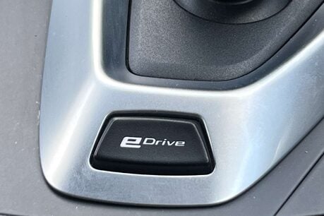 BMW 3 Series 2.0 330e 7.6kWh M Sport Saloon 4dr Petrol Plug-in Hybrid Auto Euro 6 (s/s)  38