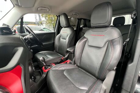 Jeep Renegade 2.0 MultiJetII Trailhawk SUV 5dr Diesel Auto 4WD Euro 6 (s/s) (170 ps) 29