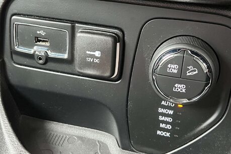 Jeep Renegade 2.0 MultiJetII Trailhawk SUV 5dr Diesel Auto 4WD Euro 6 (s/s) (170 ps) 38