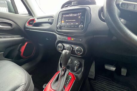 Jeep Renegade 2.0 MultiJetII Trailhawk SUV 5dr Diesel Auto 4WD Euro 6 (s/s) (170 ps) 35