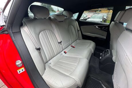 Audi A7 3.0 TDI V6 Black Edition Sportback 5dr Diesel S Tronic quattro Euro 6 (s/s) 19