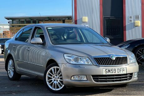 2009 Skoda Octavia 2.0 TDI Laurin &amp; Klement Hatchback 5dr Diesel Manual Euro 4 (140 ps) photo