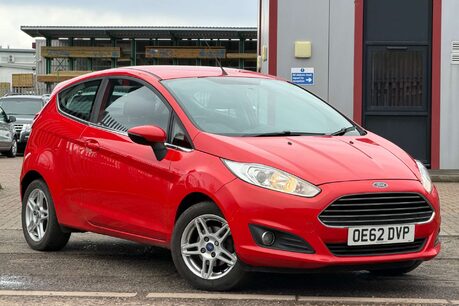 2013 Ford Fiesta 1.5 TDCi Zetec Hatchback 3dr Diesel Manual Euro 5 (75 ps) photo