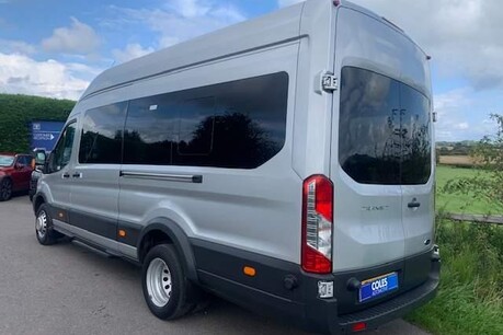 Ford Transit 2.2 TDCi 460 HDT Trend L4 H3 5dr (18 seats) 9