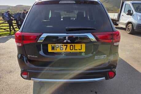 Mitsubishi Outlander 2.0h 12kWh 4hs CVT 4WD Euro 6 (s/s) 5dr Technical Data