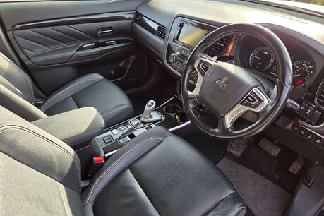 Mitsubishi Outlander 2.0h 12kWh 4hs CVT 4WD Euro 6 (s/s) 5dr 5