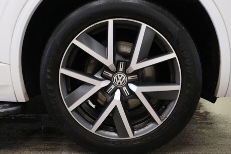 Volkswagen Touareg 3.0 TDI V6 R-Line Tech Tiptronic 4Motion Euro 6 (s/s) 5dr 7
