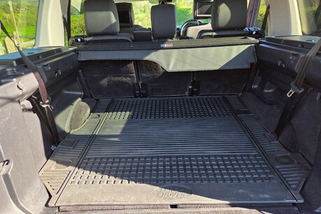 Land Rover Discovery 3.0 SD V6 Landmark Auto 4WD Euro 6 (s/s) 5dr 6