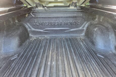 Mitsubishi L200 2.4 DI-D DC Barbarian Auto 4WD Euro 5 4dr 13