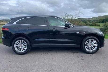 Jaguar F-Pace 2.0 D240 Portfolio Auto AWD Euro 6 (s/s) 5dr 3