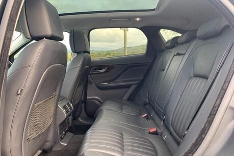 Jaguar F-Pace 2.0 D240 Portfolio Auto AWD Euro 6 (s/s) 5dr 12