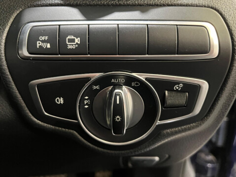 Mercedes-Benz GLC 3.0 GLC350d V6 AMG Line (Premium Plus) G-Tronic 4MATIC Euro 6 (s/s) 5dr 41
